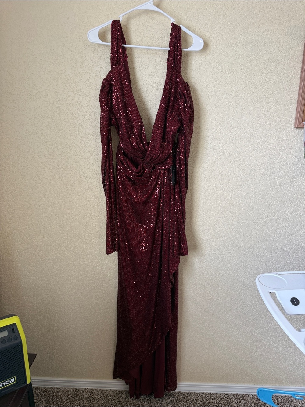 NWT IEENA for Mac Duggal 26739 Wine Sequin Cold Shoulder Evening Gown Size 8